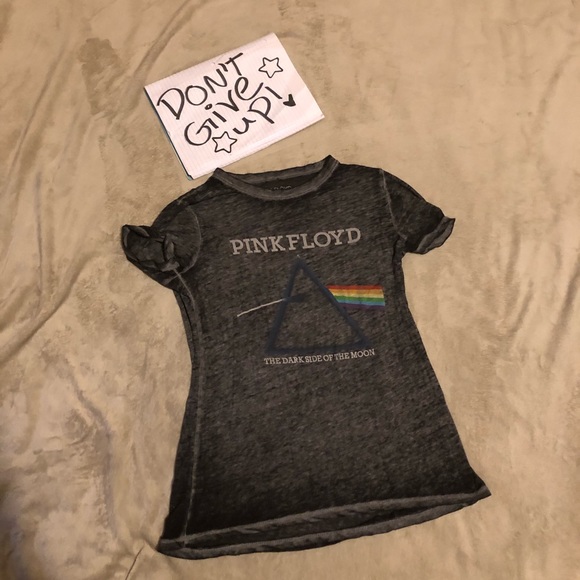 Pink Floyd Tops - Pink Floyd dark side of the moon tee
